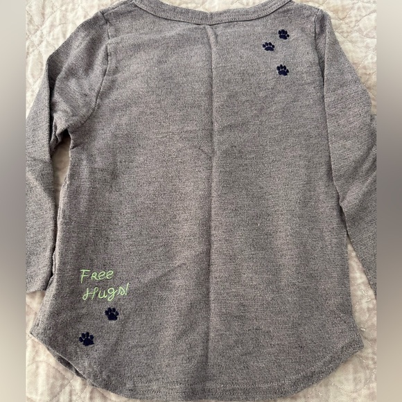 Peek long sleeve shirt size 2/3 free hugs 🐾 - Picture 3 of 3